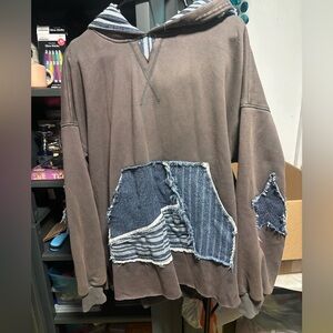 Oli & Hali women’s denim Star patch hoodie size large